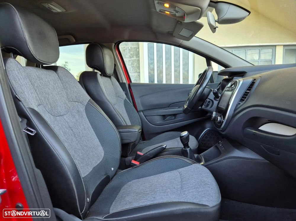 Renault Captur 0.9 TCE Exclusive - 11