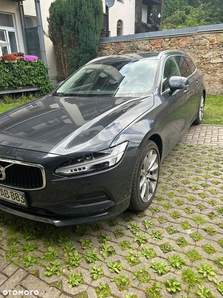 Volvo V90 D4 Momentum - 4