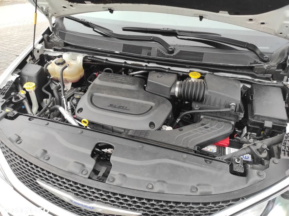 Chrysler Pacifica - 31