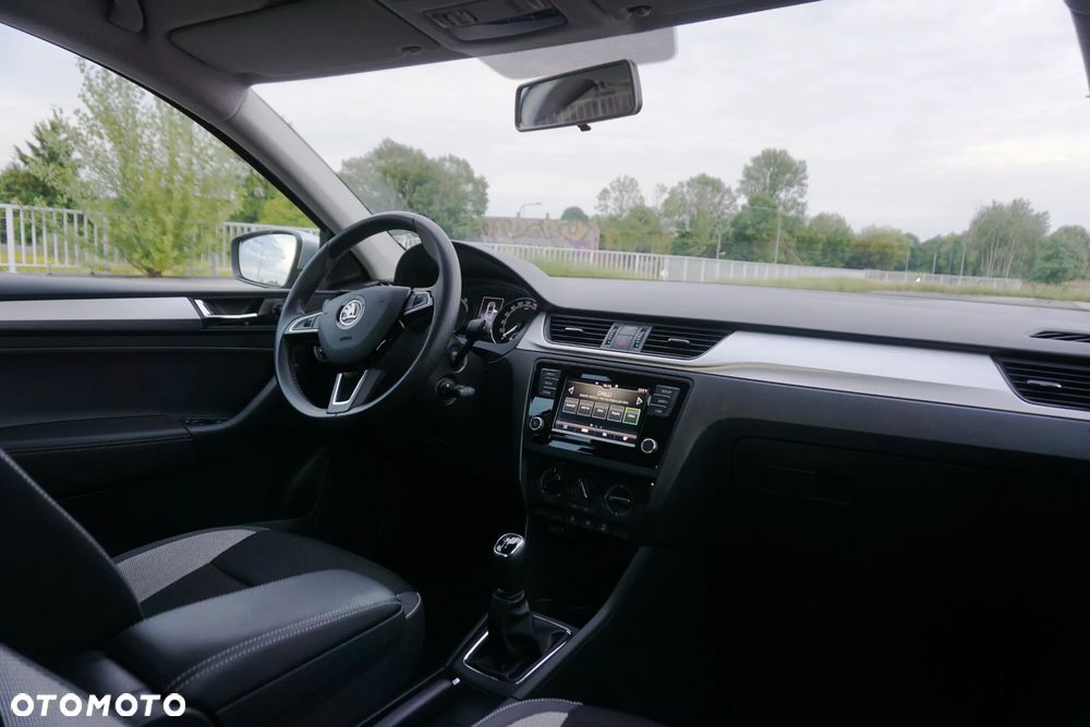 Skoda RAPID 1.0 TSI Style - 21