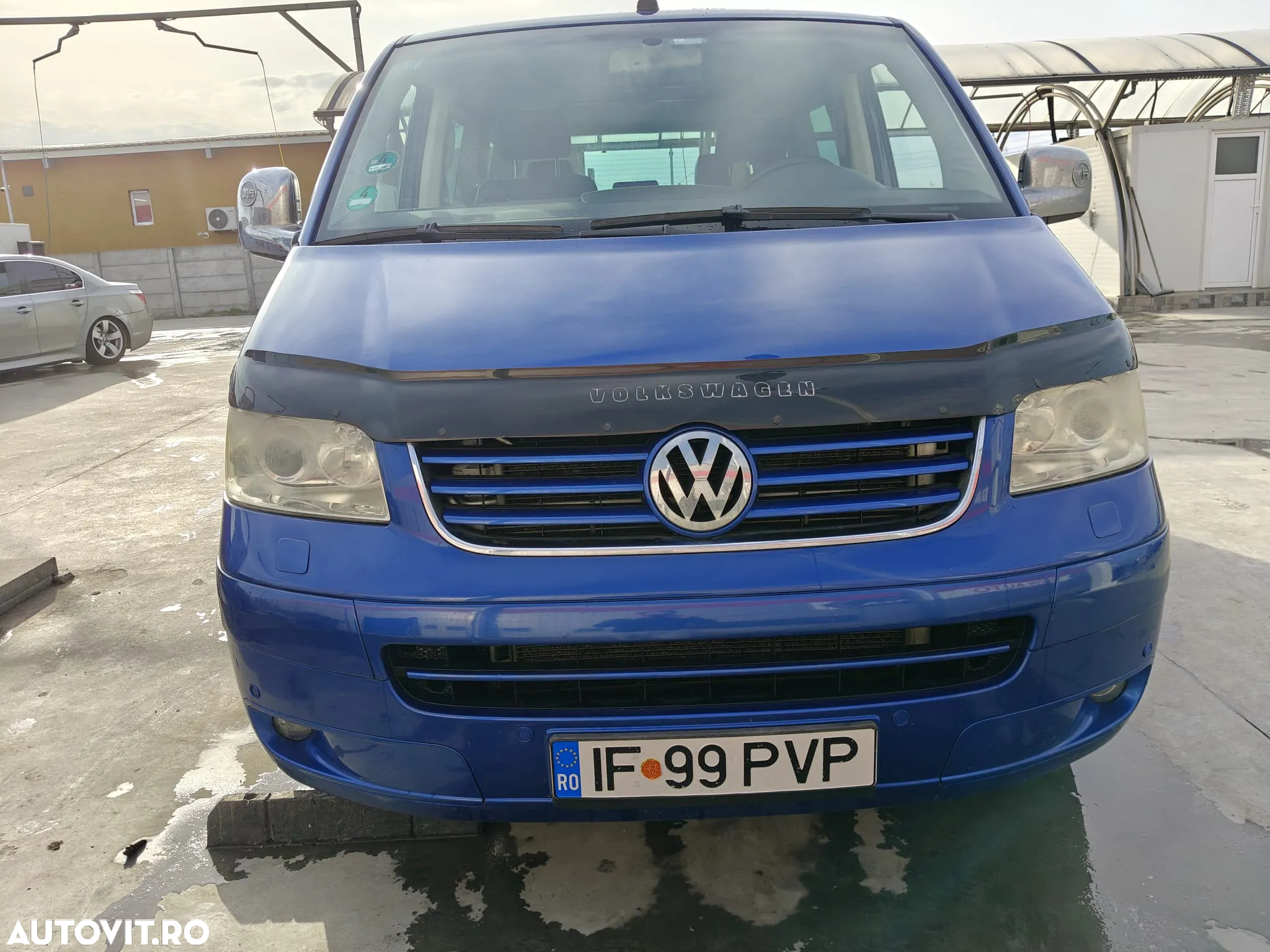 Volkswagen Multivan - 17