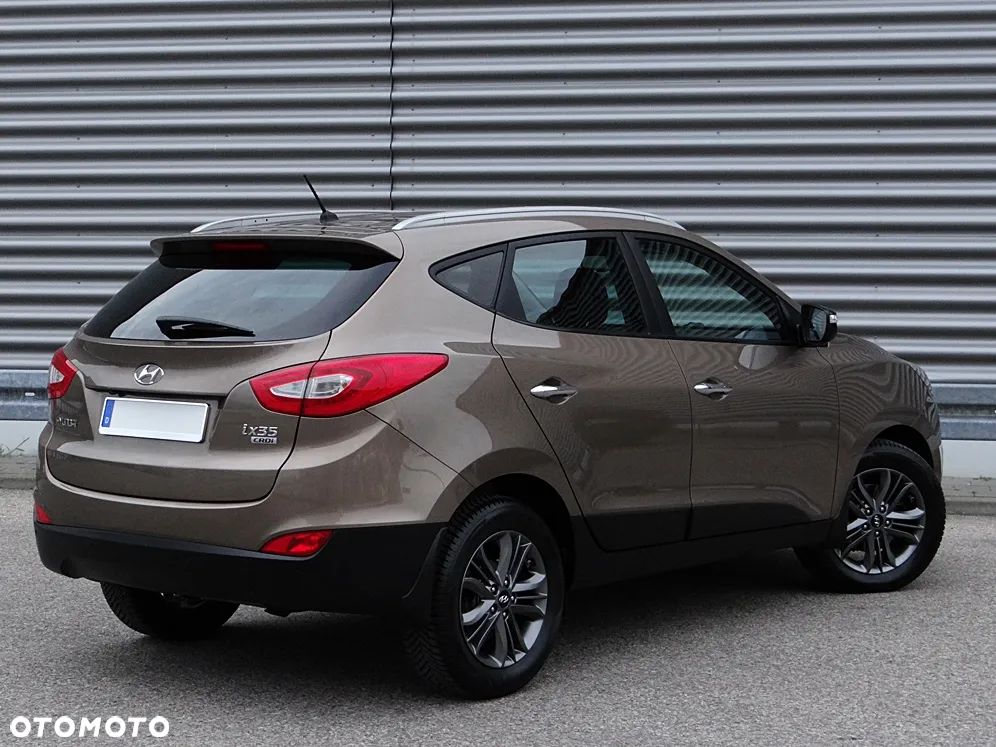 Hyundai ix35 1.7 CRDi 2WD blue Finale Gold - 16