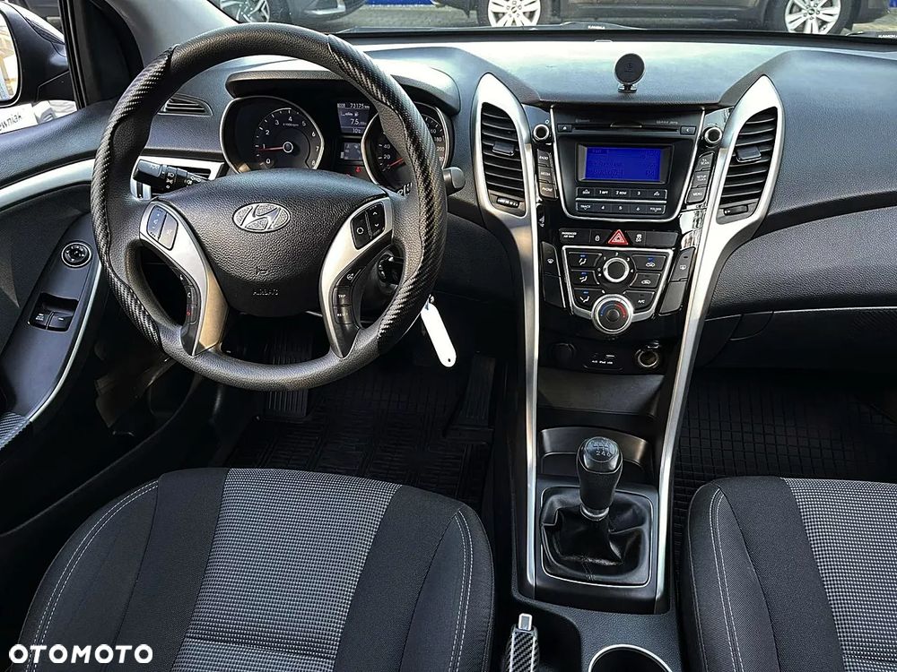 Hyundai i30 1.4 BlueDrive Classic + - 15