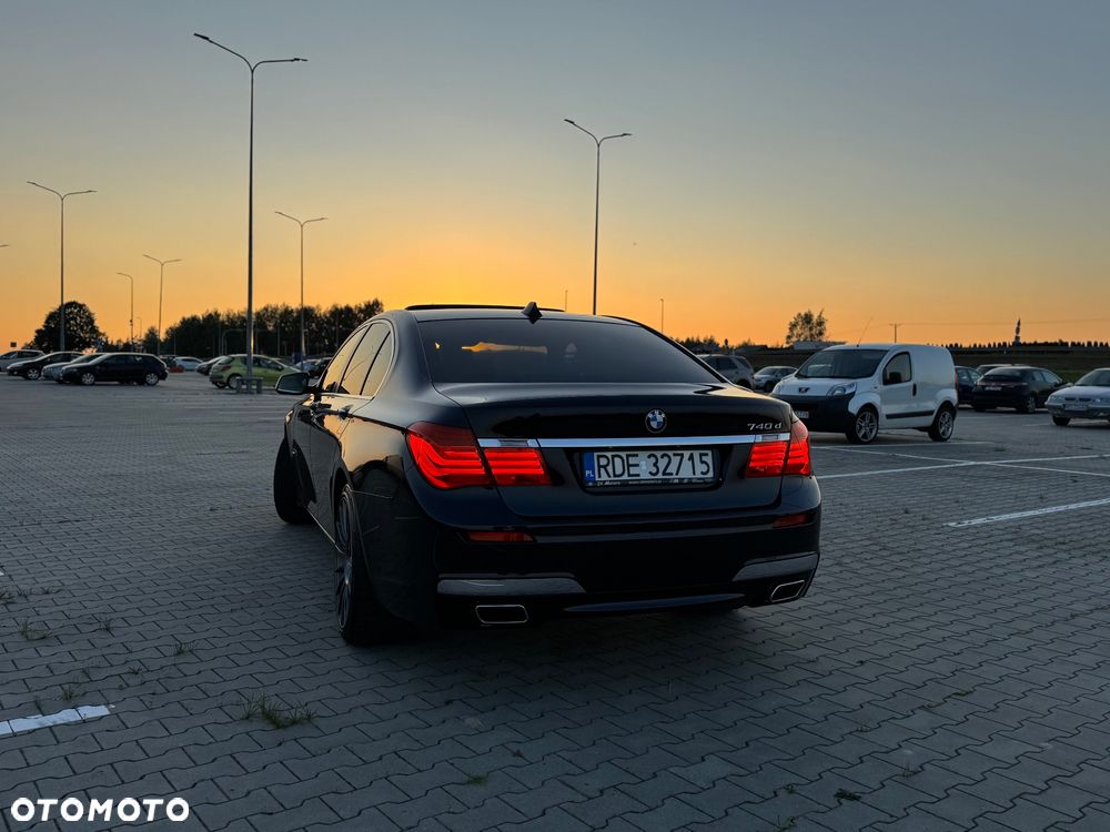 BMW Seria 7 740d - 7