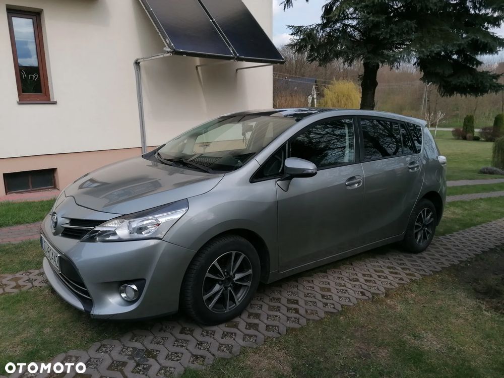 Toyota Verso 2.0 D-4D Active - 10