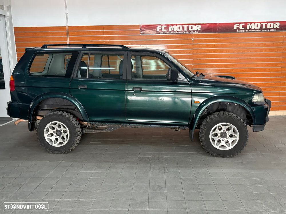Mitsubishi Pajero Sport 2.5 TD GLS - 4