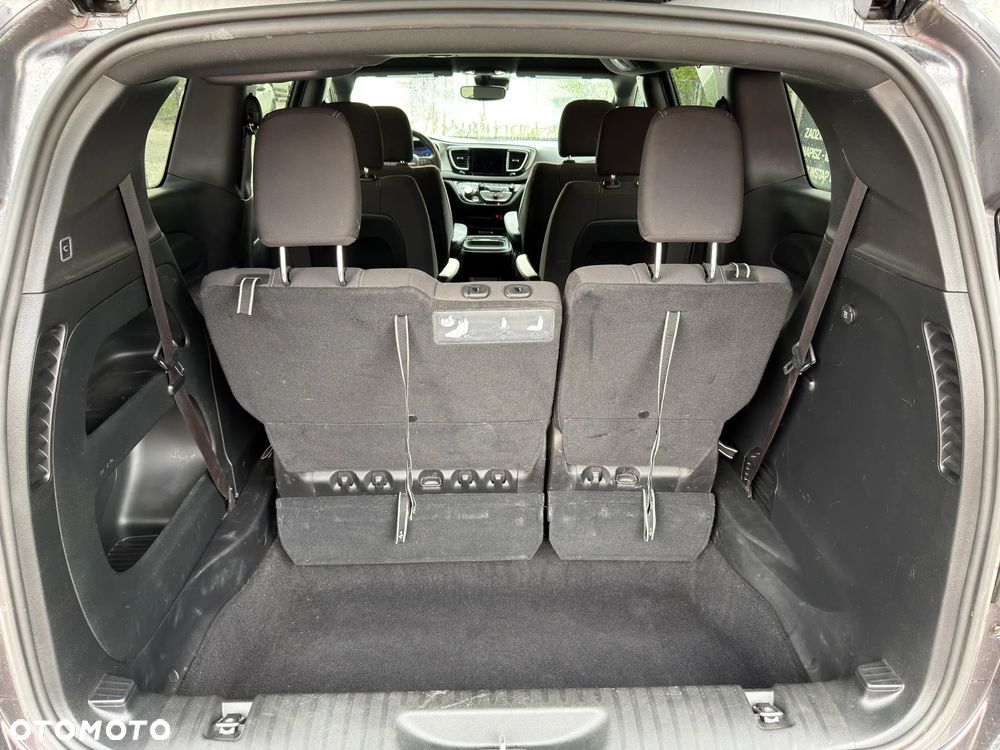 Chrysler Pacifica - 18