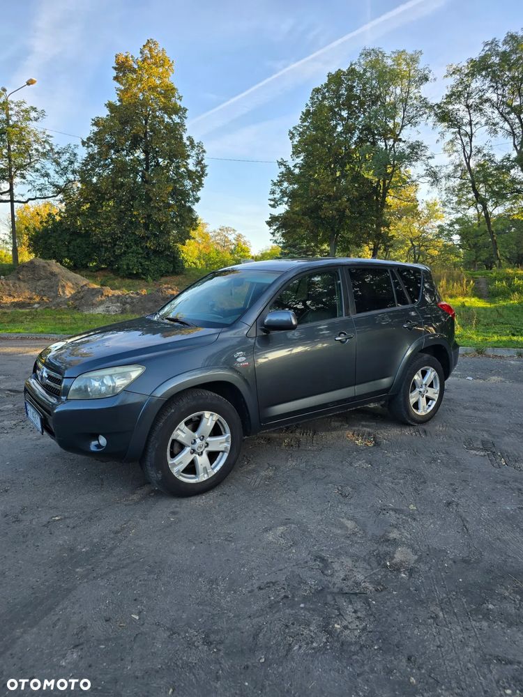 Toyota RAV4 2.2 D-4D X - 2