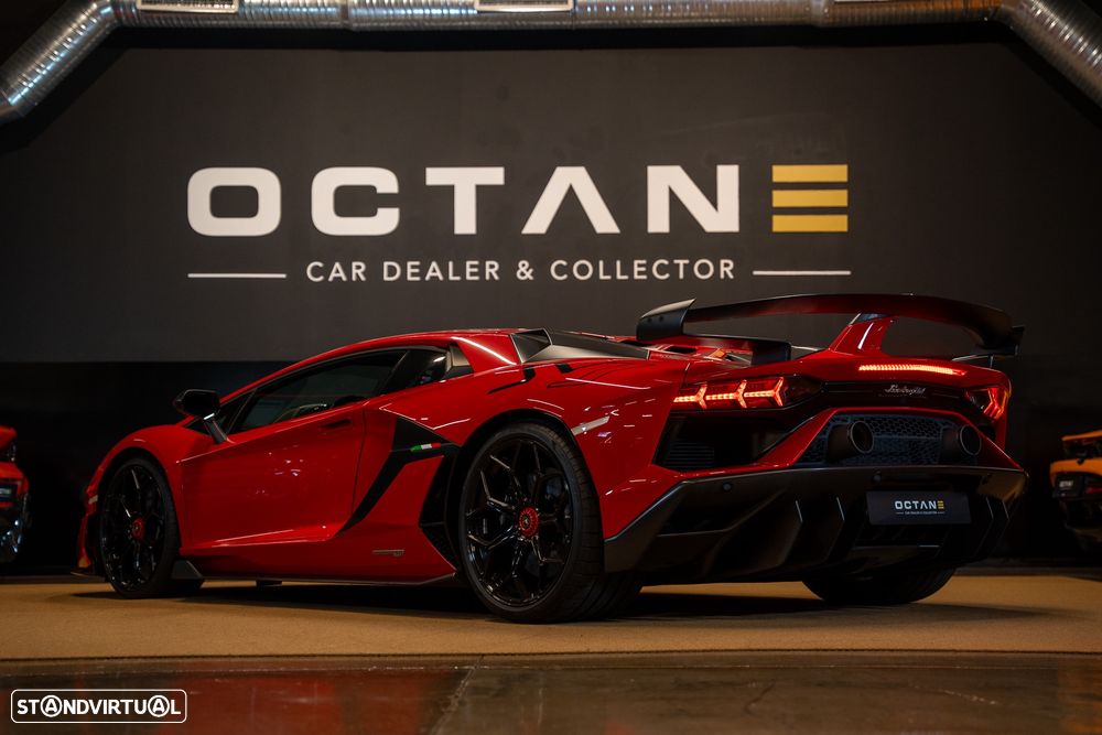 Lamborghini Aventador SVJ - 4