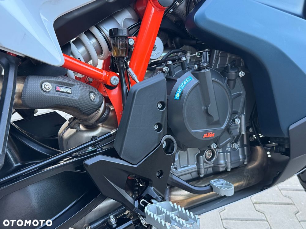 KTM Adventure 890 - 25