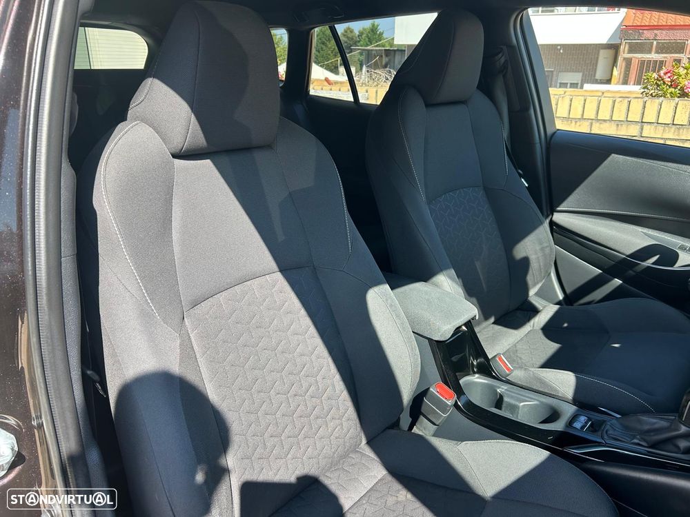 Toyota Corolla Touring Sports 1.8 Hybrid Comfort+P.Sport - 23