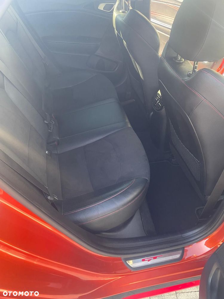 Kia ProCeed 1.6 T-GDI GT DCT - 12