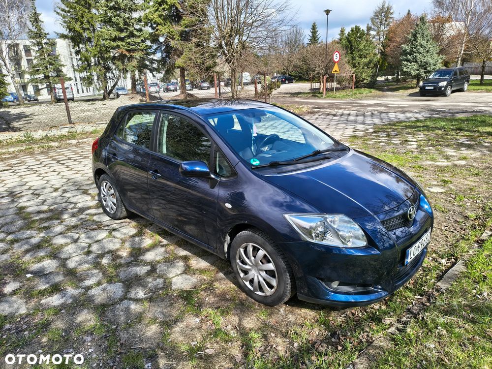 Toyota Auris - 2