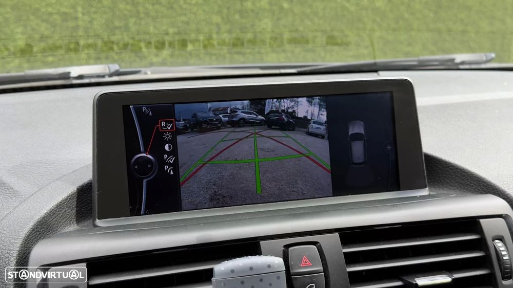 BMW 118 dA Line Sport - 12