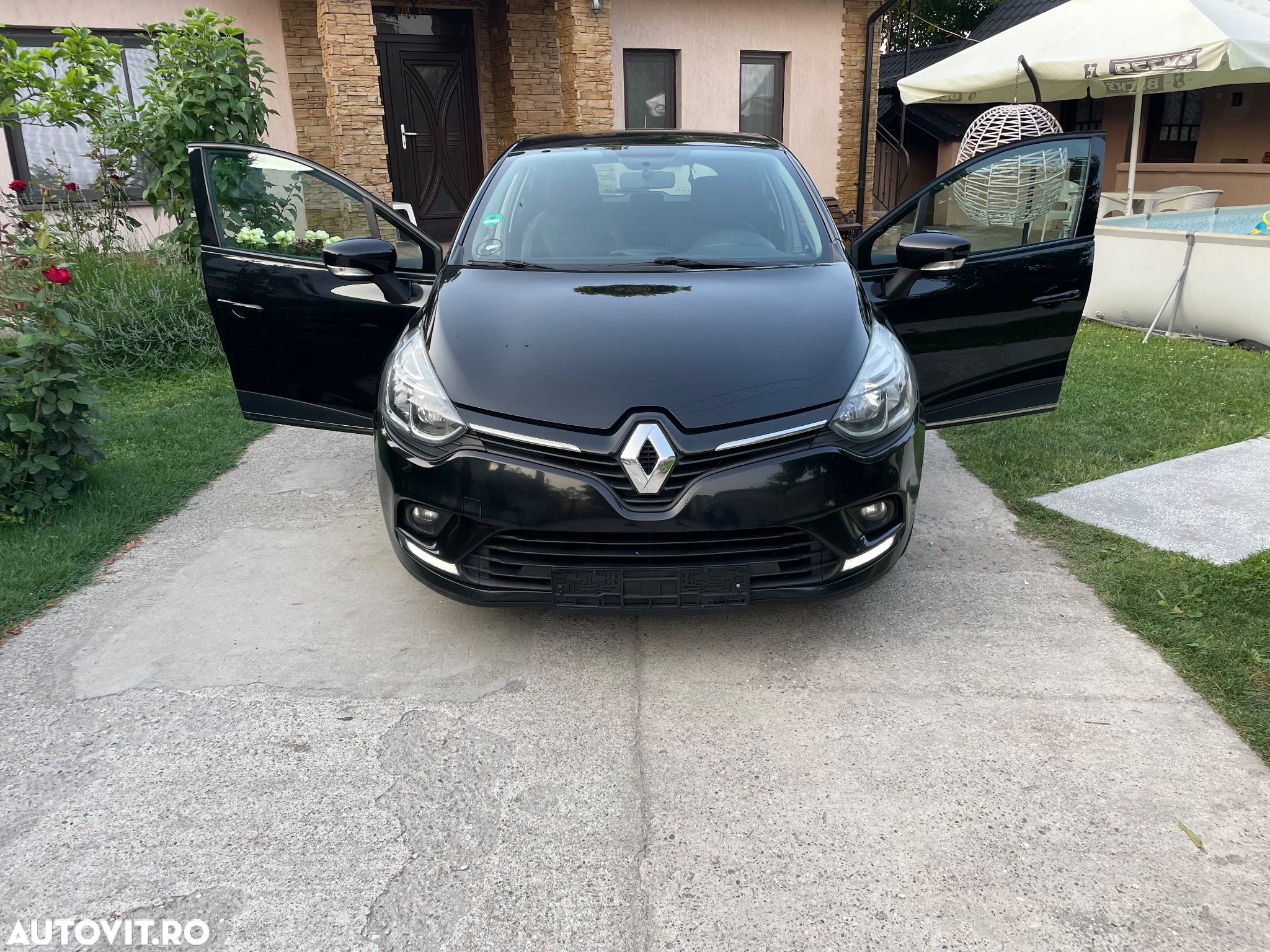 Renault Clio - 10