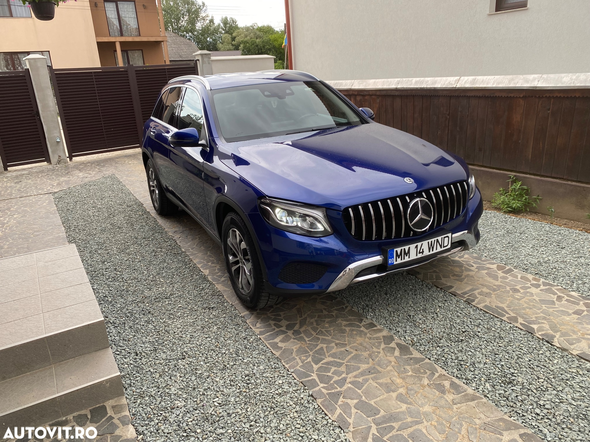 Mercedes-Benz GLC 220 d 4Matic 9G-TRONIC - 2