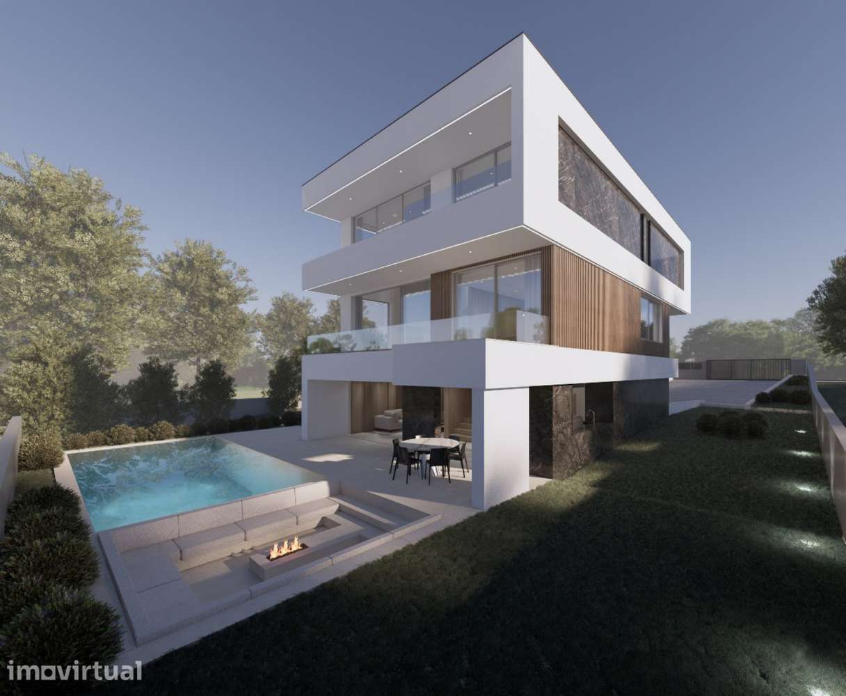 Moradia Isolada T4 de linhas contemporâneas com piscina em Nafarros, S
