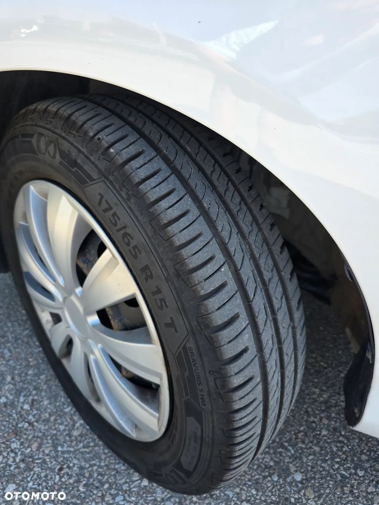 Toyota Yaris 1.0 Active - 7