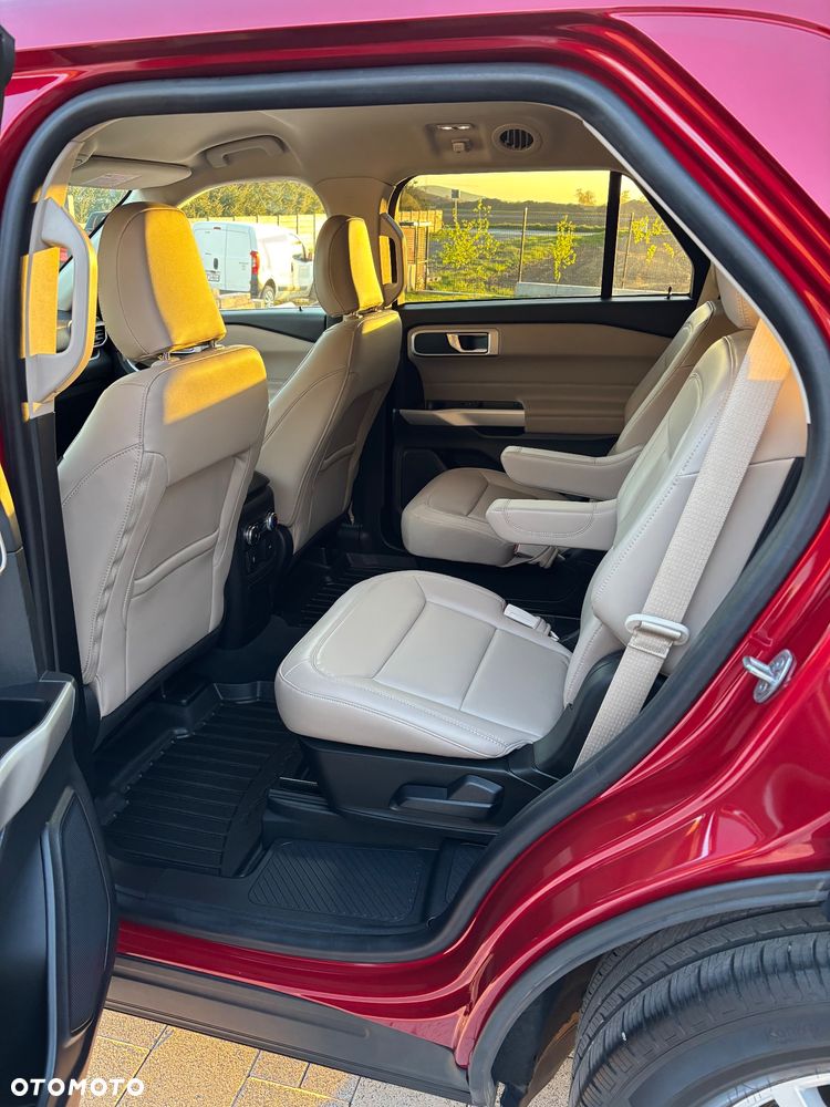 Ford Explorer - 22