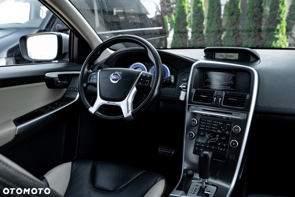 Volvo XC 60 D3 AWD Summum - 25