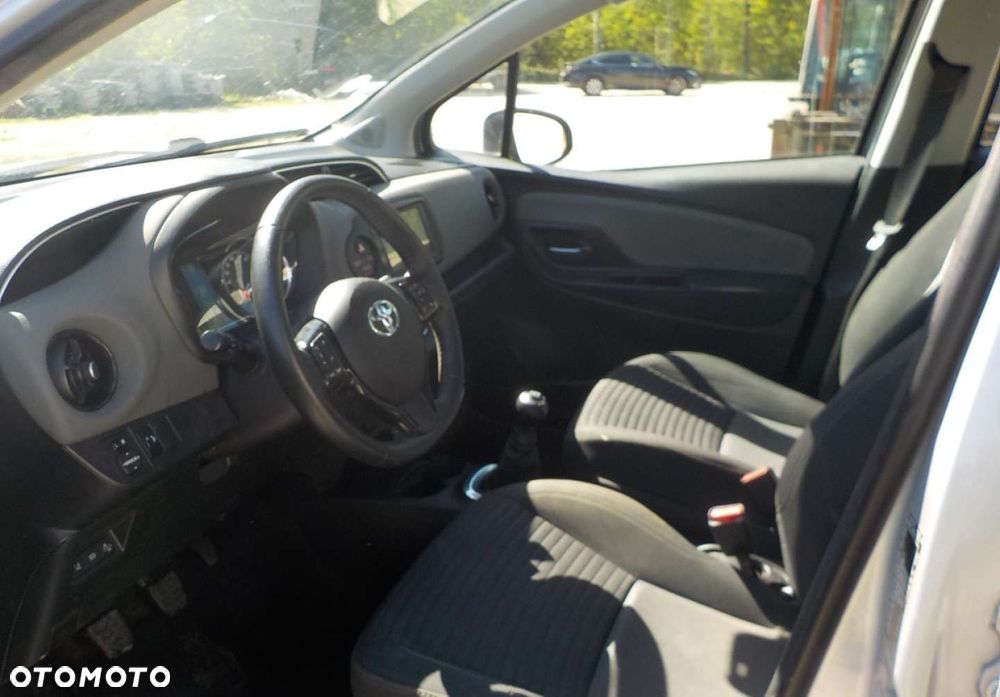 Toyota Yaris - 18