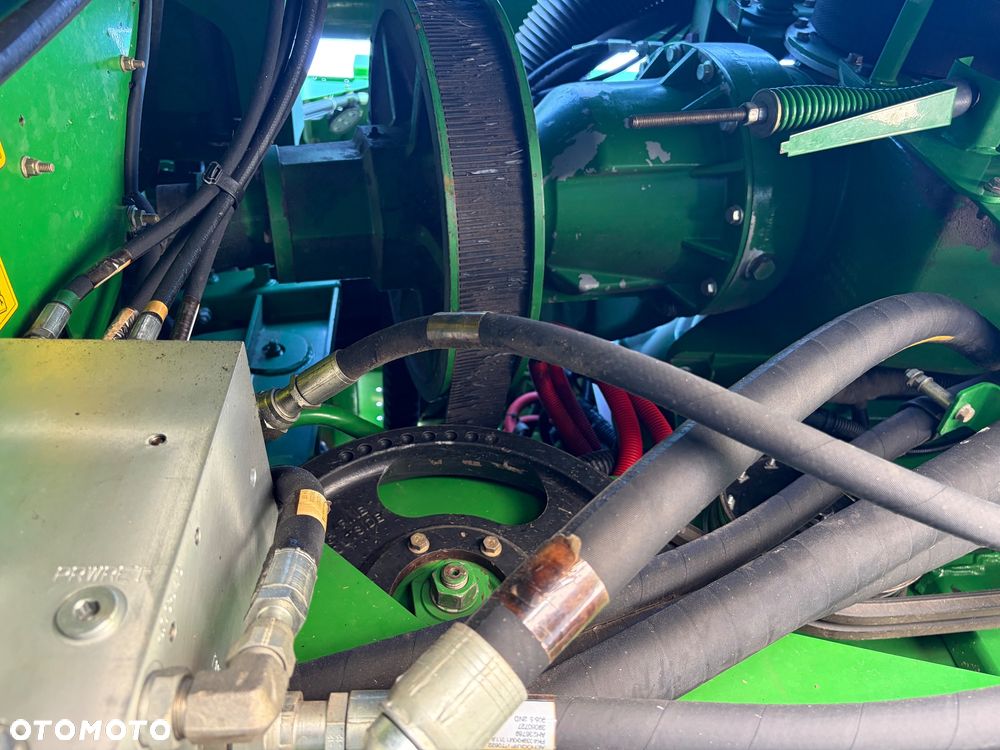 John Deere S680i - 35