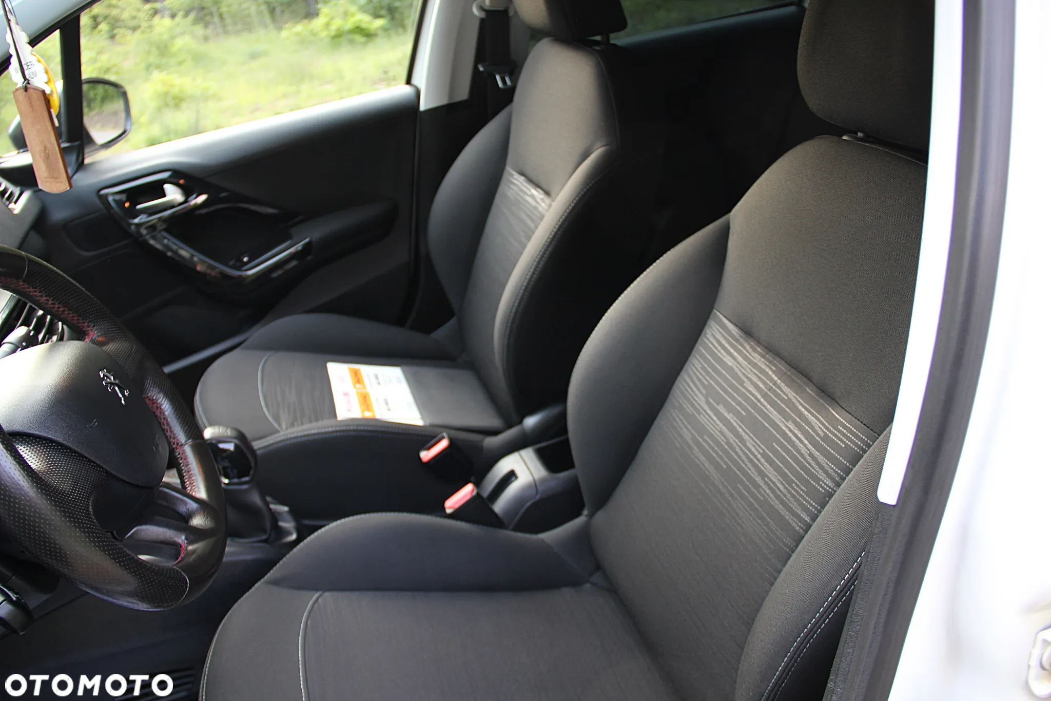 Peugeot 208 1.4 HDi Business Line - 24