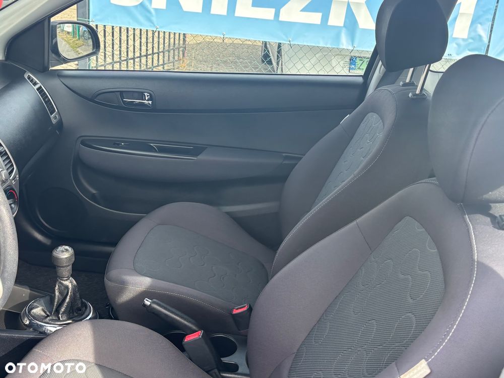 Hyundai i20 1.2 Classic + - 19