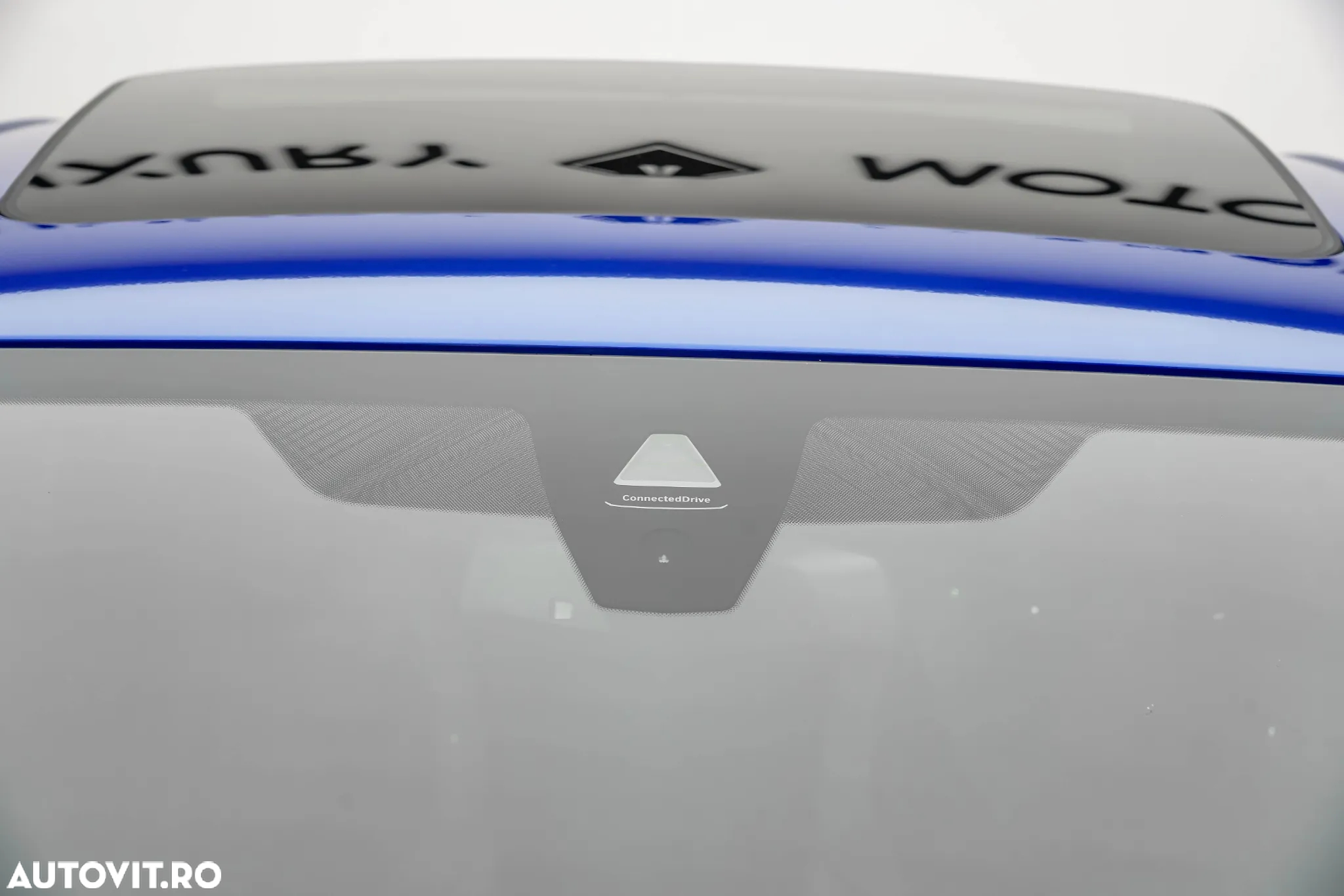 BMW Seria 3 330e Aut. M Sport - 28