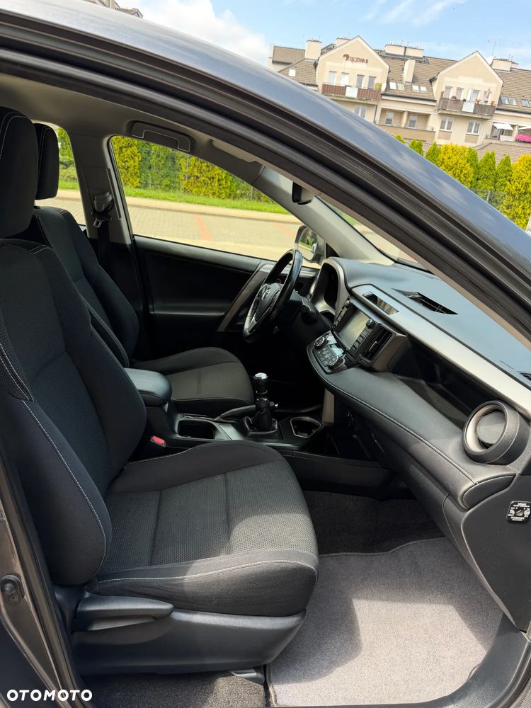 Toyota RAV4 2.0 D-4D Premium 4x2 - 10