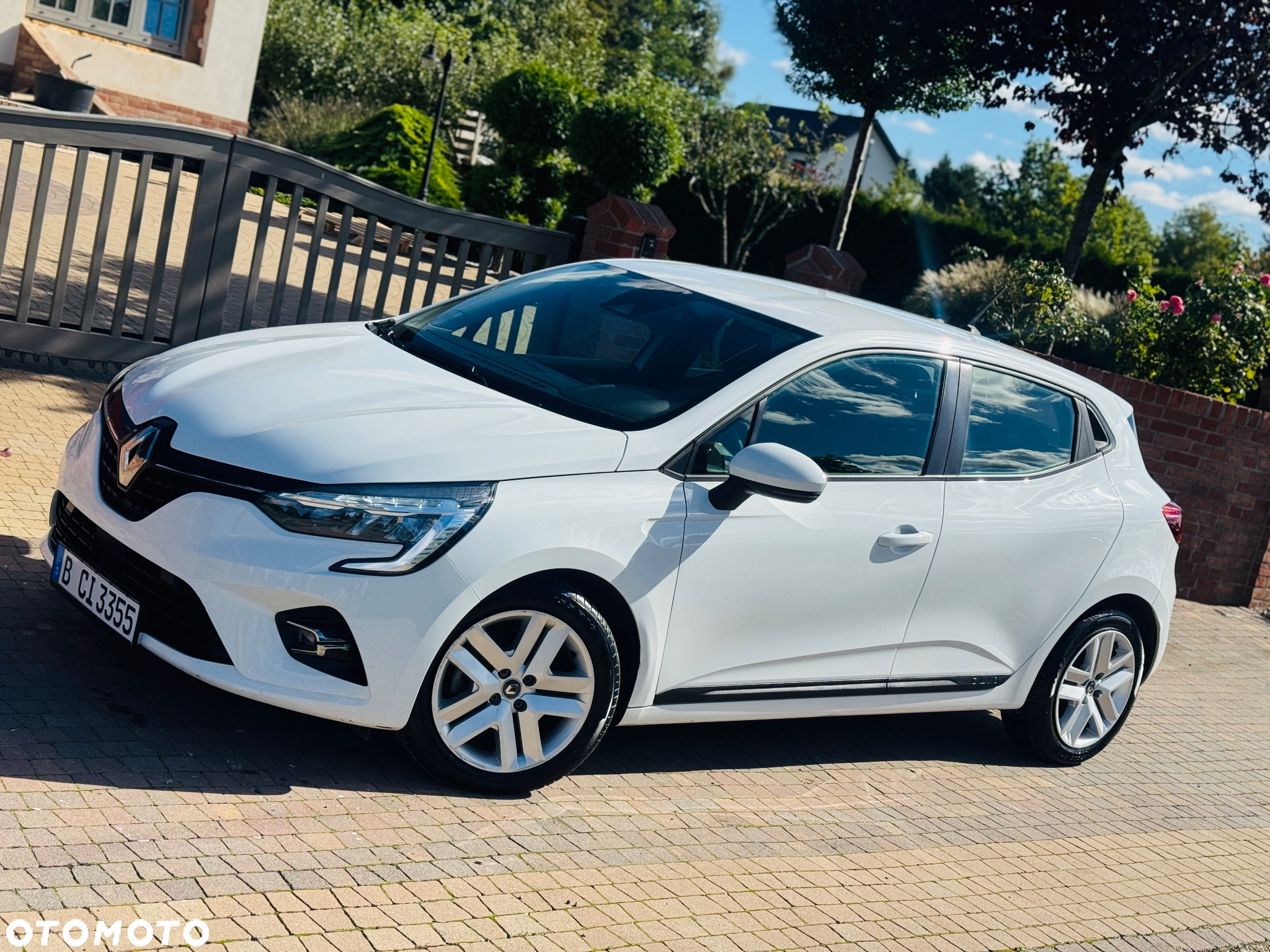 Renault Clio BLUE dCi 100 BUSINESS EDITION - 31