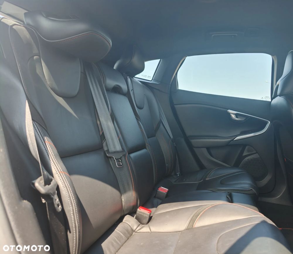 Volvo V40 - 13