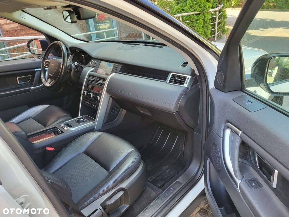 Land Rover Discovery Sport - 24