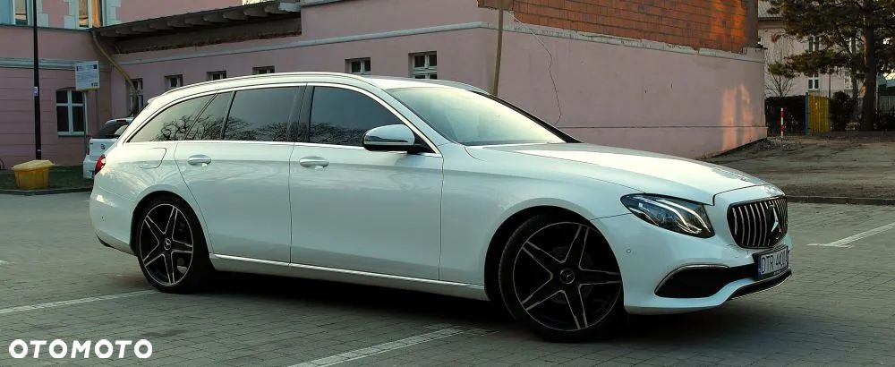 Mercedes-Benz Klasa E 220 d 9G-TRONIC - 30