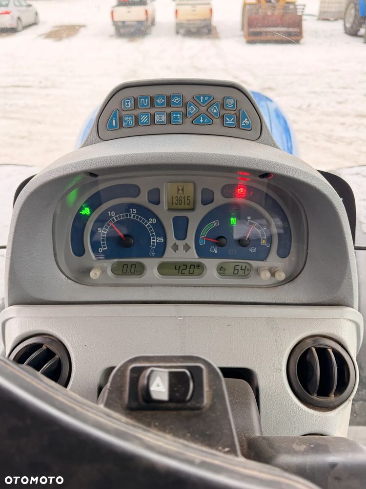 New Holland T7.220 - 5