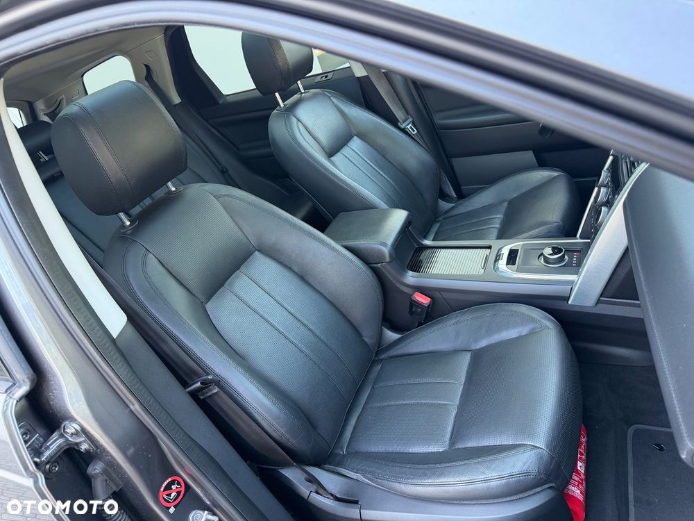 Land Rover Discovery Sport TD4 HSE Luxury - 25