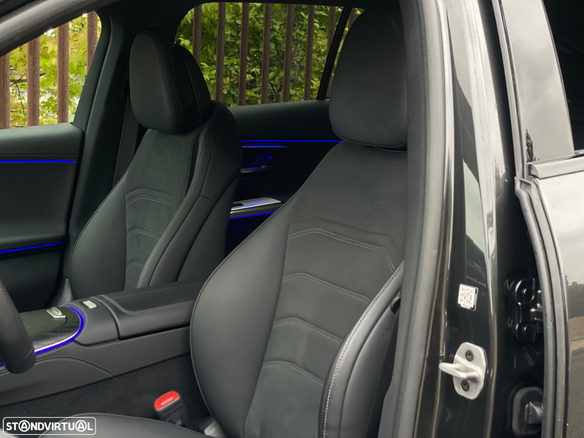 Mercedes-Benz E 300 de AMG Line - 21