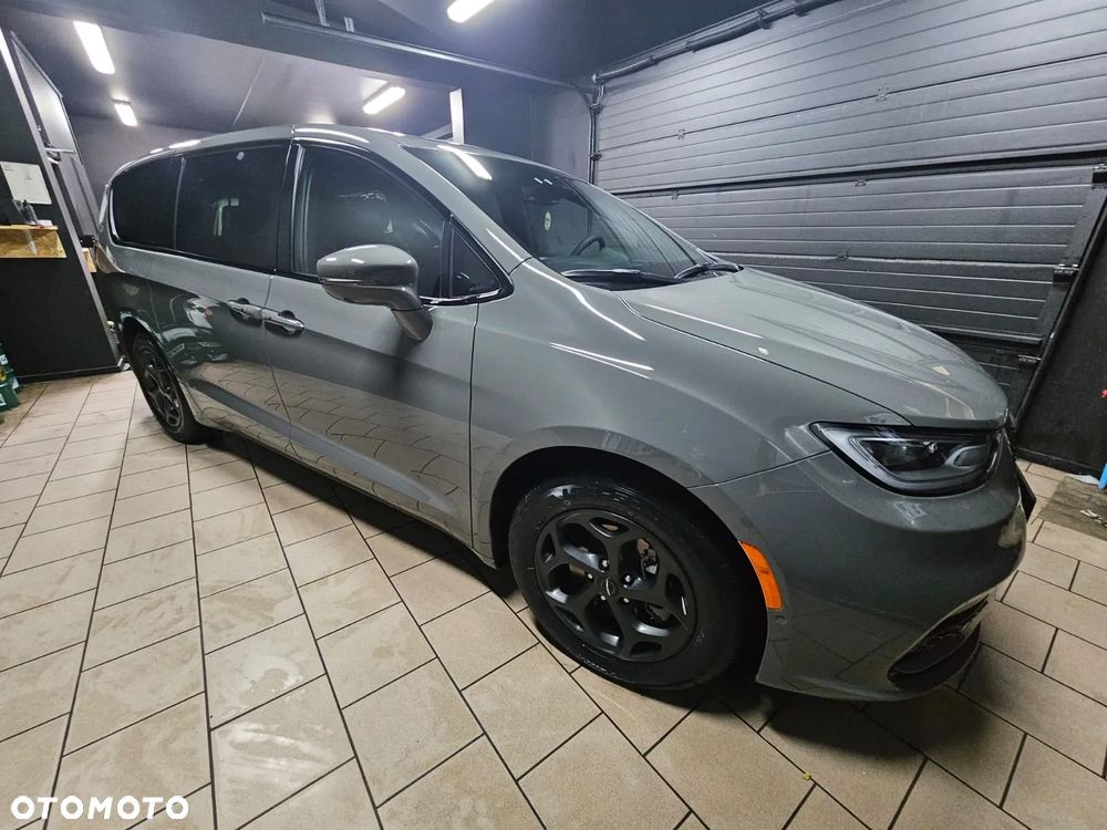 Chrysler Pacifica - 9