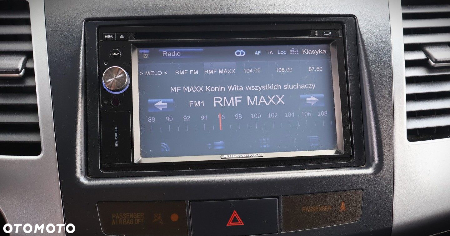Mitsubishi Outlander - 18