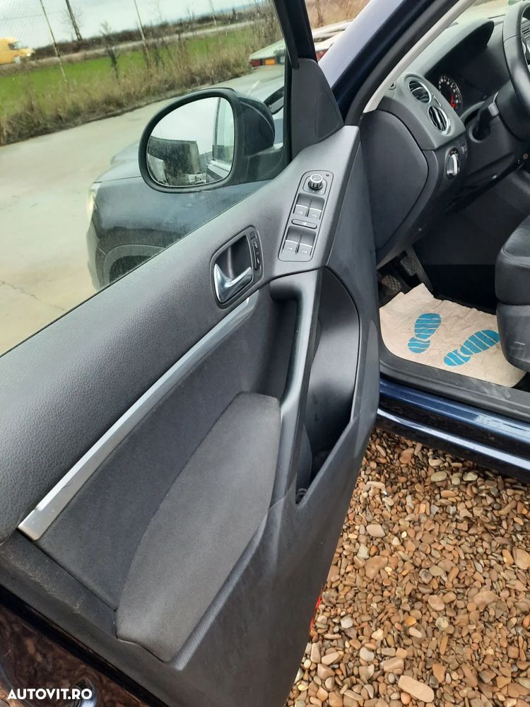 Volkswagen Tiguan 2.0 TDI DPF 4Motion Track & Avenue - 9