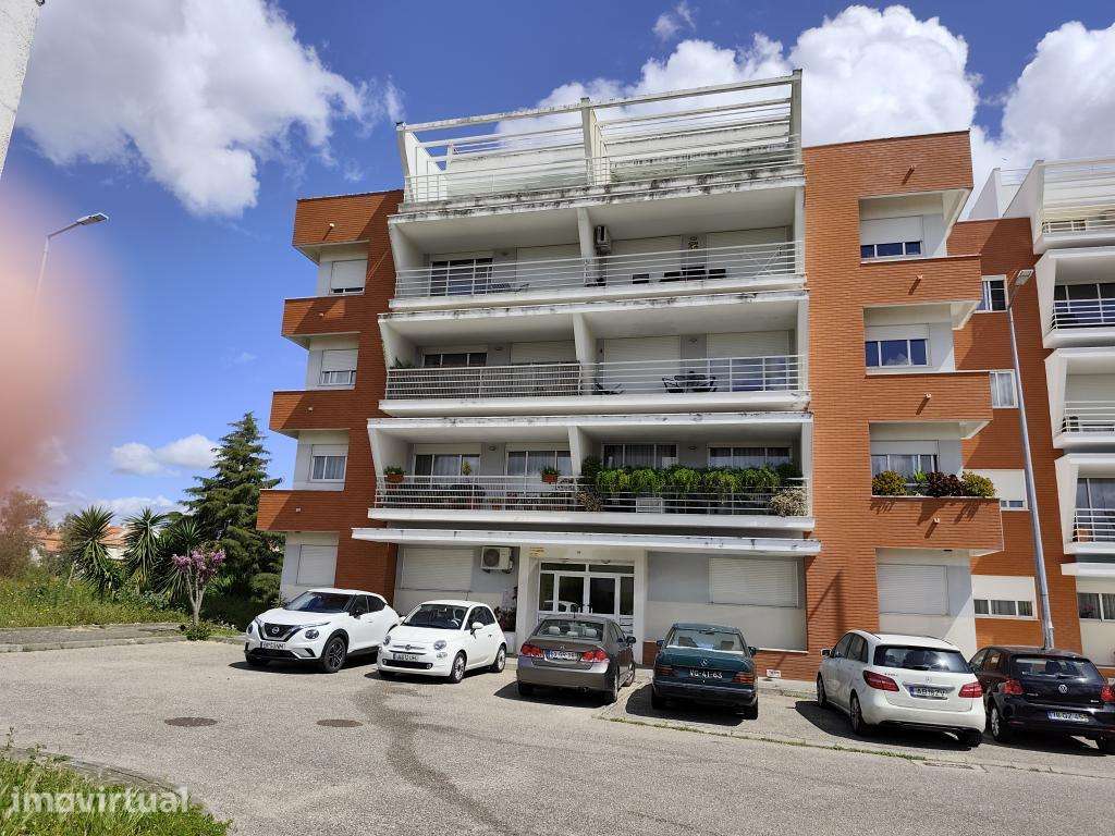 Apartamento T3 com lugar garagem - Grande imagem: 2/7