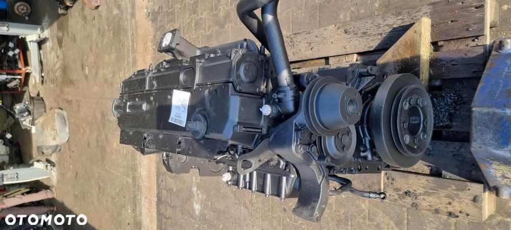 SILNIK SŁUPEK DEUTZ- FAHR AGROTRON 135 2000R - 6