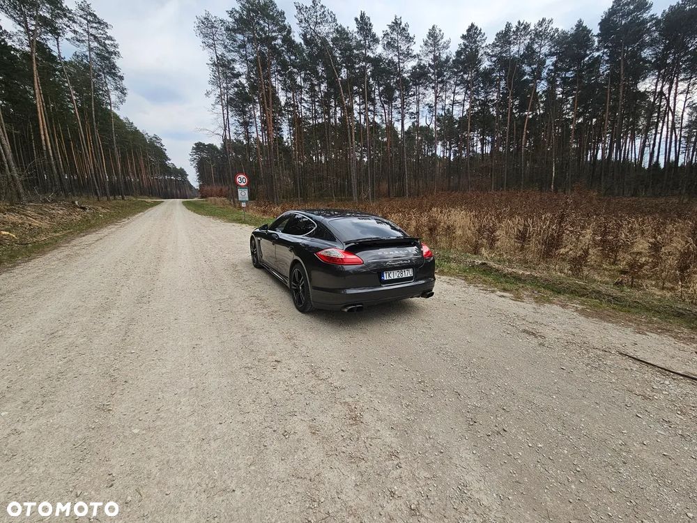 Porsche Panamera Turbo S - 18