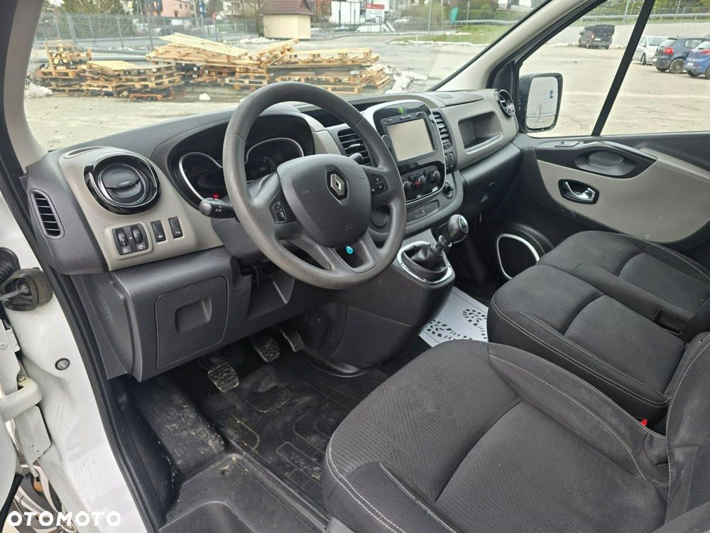 Renault Trafic - 17