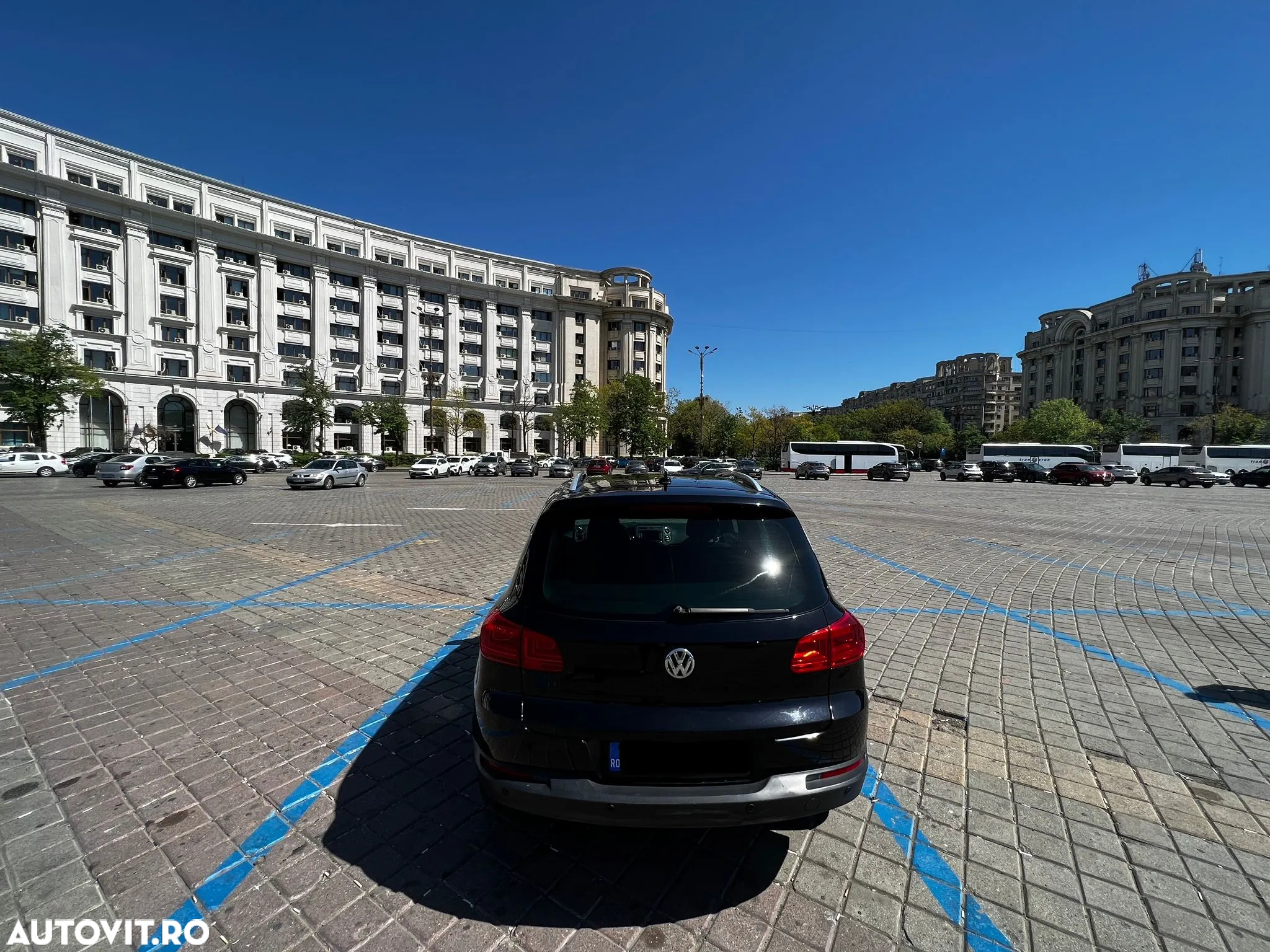 Volkswagen Tiguan 2.0 TDI DPF BlueMotion Technology Sport & Style - 8