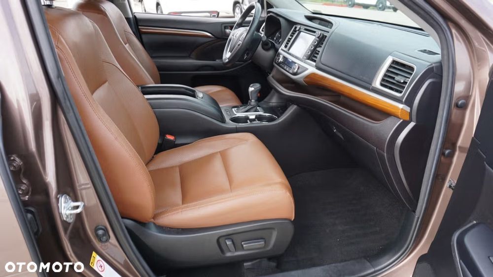 Toyota Highlander - 9