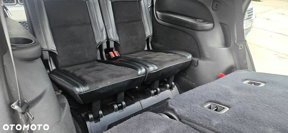 Dodge Durango III LIFT 2021- Fotel Fotele kanapa 2 rząd 3 rząd Tapicerka Boczki drzwi podłoga środek kolor czarny SKÓRA WELUR ZAMSZ 7 OSÓB grzane fotele - 26