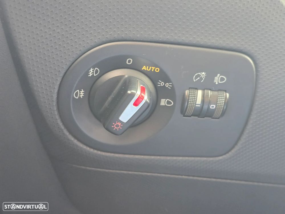 SEAT Leon 1.6 TDI Sport - 13