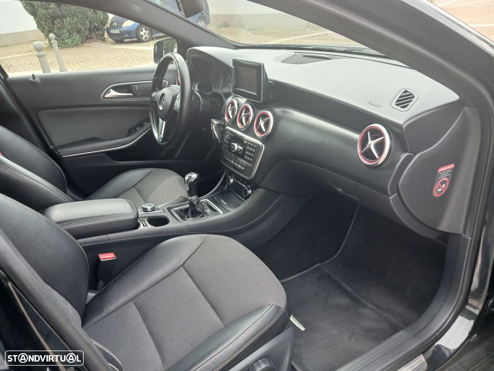 Mercedes-Benz A 180 CDI AMG Line - 39