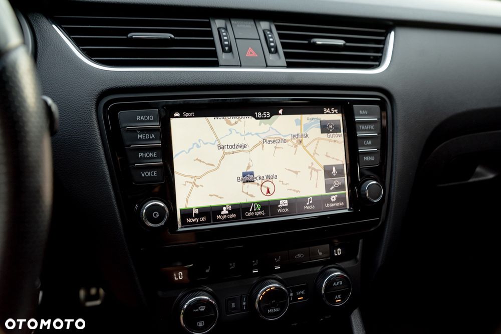 Skoda Octavia 2.0 TDI (Green tec) 4x4 DSG RS - 37